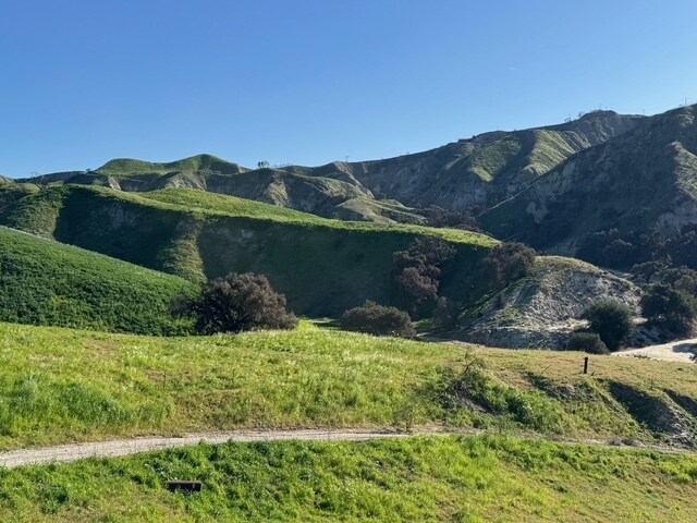 31029 Hasley Canyon Rd, Castaic, CA à vendre - Photo du bâtiment - Image 3 de 24