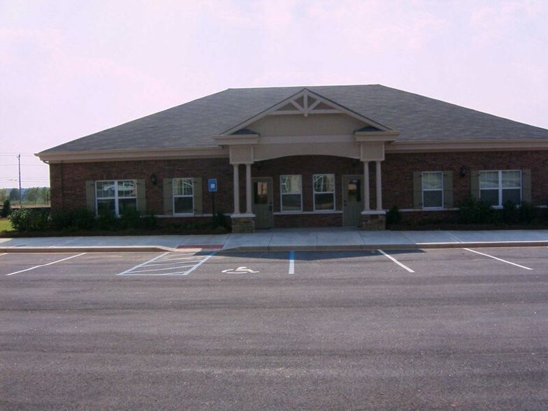 367 Athens Hwy, Loganville, GA for sale - Building Photo - Image 2 of 3