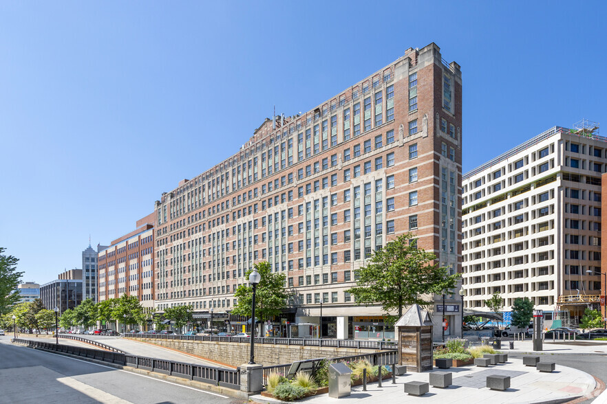 1350 Connecticut Ave NW, Washington, DC for lease - Building Photo - Image 1 of 12