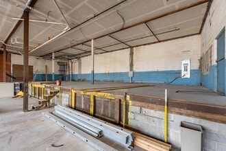 230 1st St SW, Cleveland, TN for lease Building Photo- Image 2 of 7