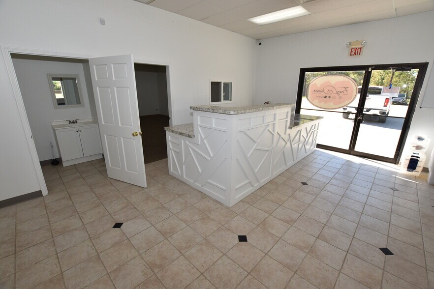 5480-5488 Richfield Rd, Flint, MI à louer - Photo du bâtiment - Image 3 de 15