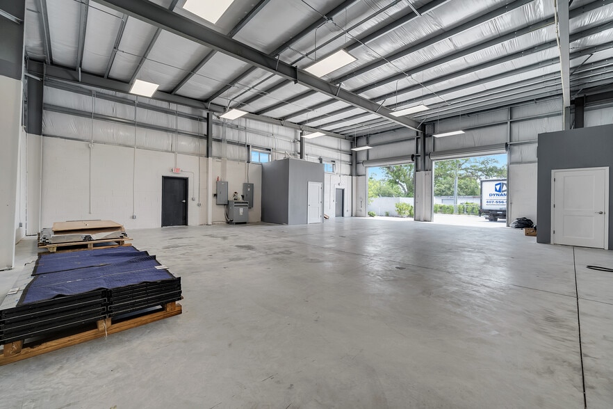 560 Barry St, Orlando, FL à vendre - Photo du bâtiment - Image 3 de 28