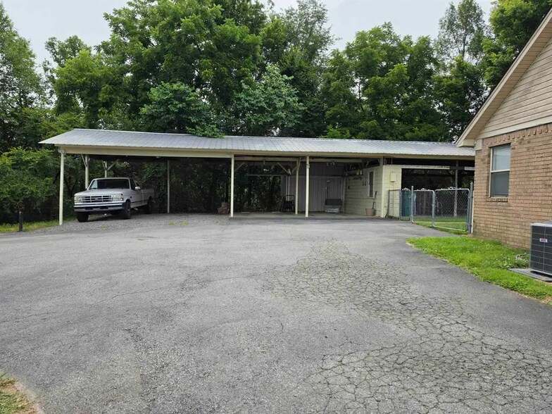 608 Highway 285 N, Damascus, AR à vendre - Photo du bâtiment - Image 3 de 6