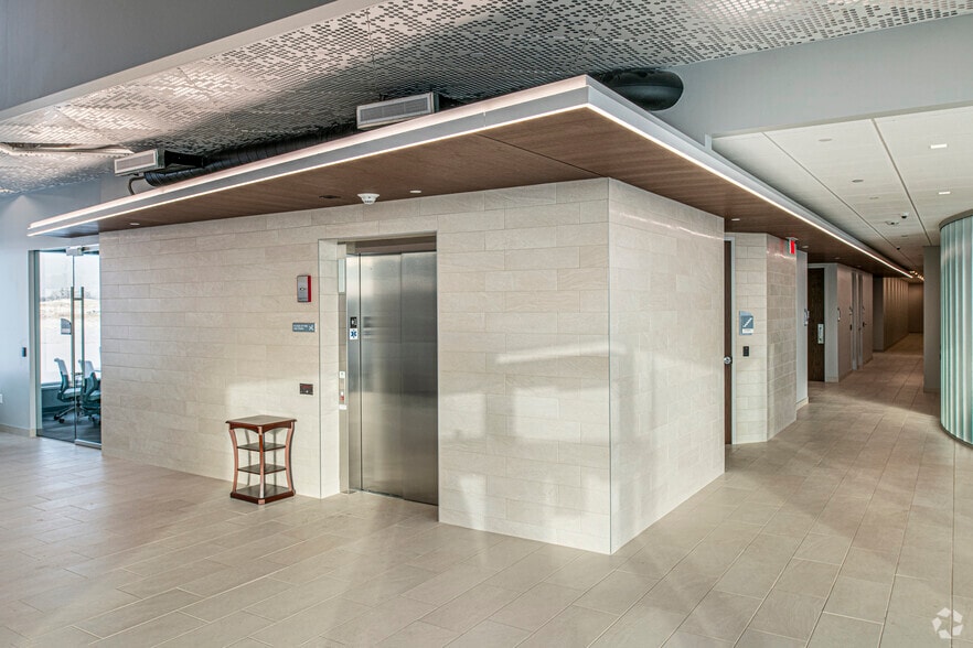 4617 Liuna Way, Deforest, WI for sale - Lobby - Image 3 of 6