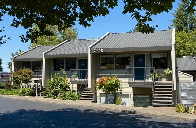 Hunziker Professional Center portfolio of 3 properties for sale on LoopNet.ca - Building Photo - Image 2 of 16
