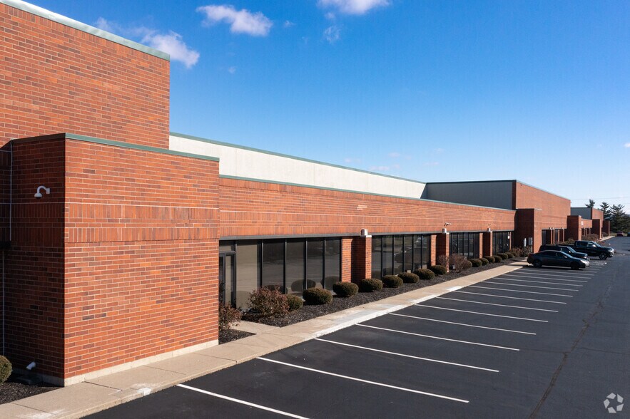 5406-5474 Spellmire Dr, West Chester, OH à louer - Photo du bâtiment - Image 3 de 12