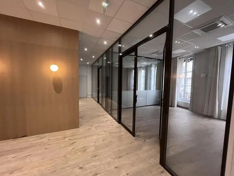 54 Rue Président Edouard Herriot, Lyon à louer - Photo intérieure - Image 3 de 7