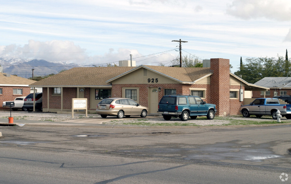 921-925 S Craycroft Rd, Tucson, AZ for sale - Building Photo - Image 2 of 9