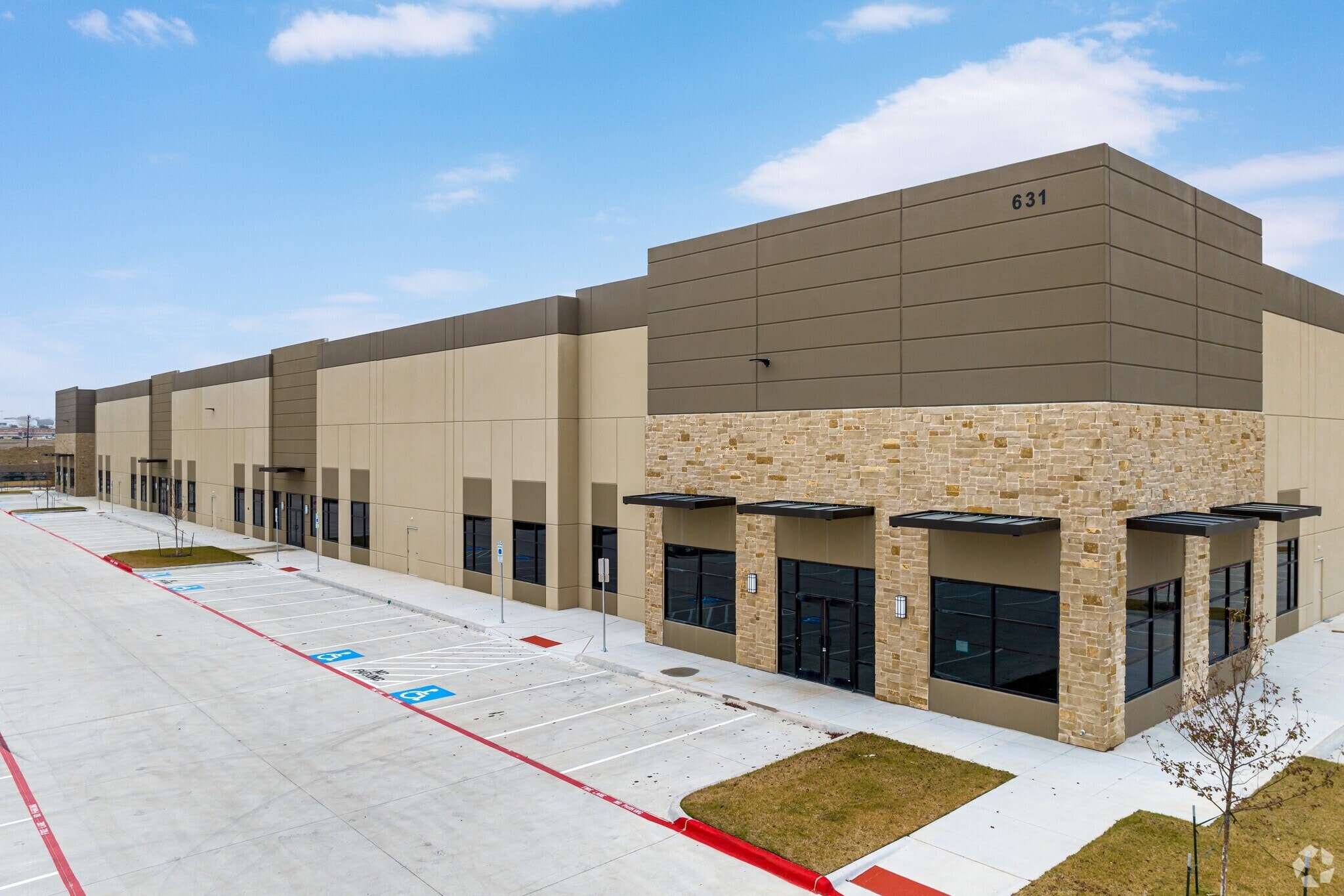 631 Industry Way, Prosper, TX for lease Interior Photo- Image 1 of 16