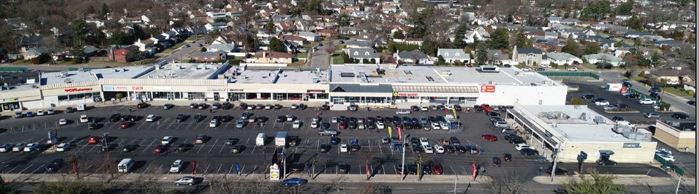 1022-1054 Old Country Rd, Plainview, NY à louer - Photo du bâtiment - Image 3 de 6