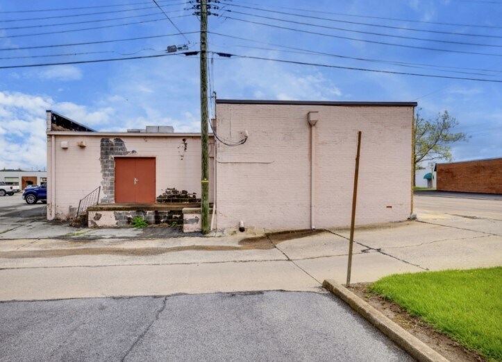 449 Market St, Kingsport, TN for lease - Building Photo - Image 2 of 3