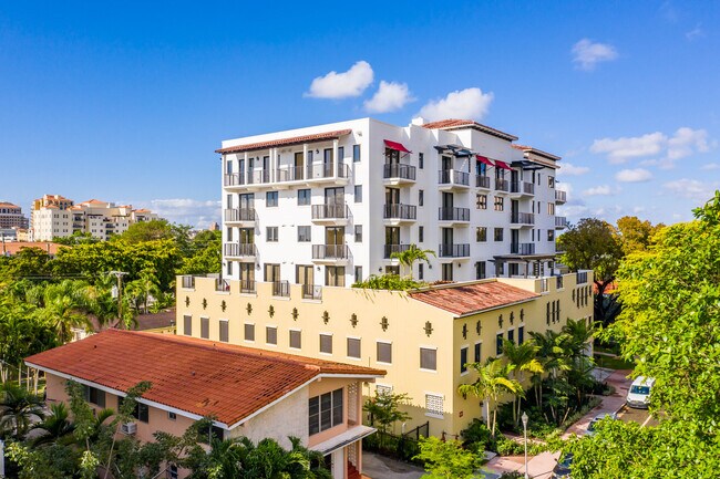 Plus de détails pour 1091 Galiano St, Coral Gables, FL - Multi-résidentiel à vendre