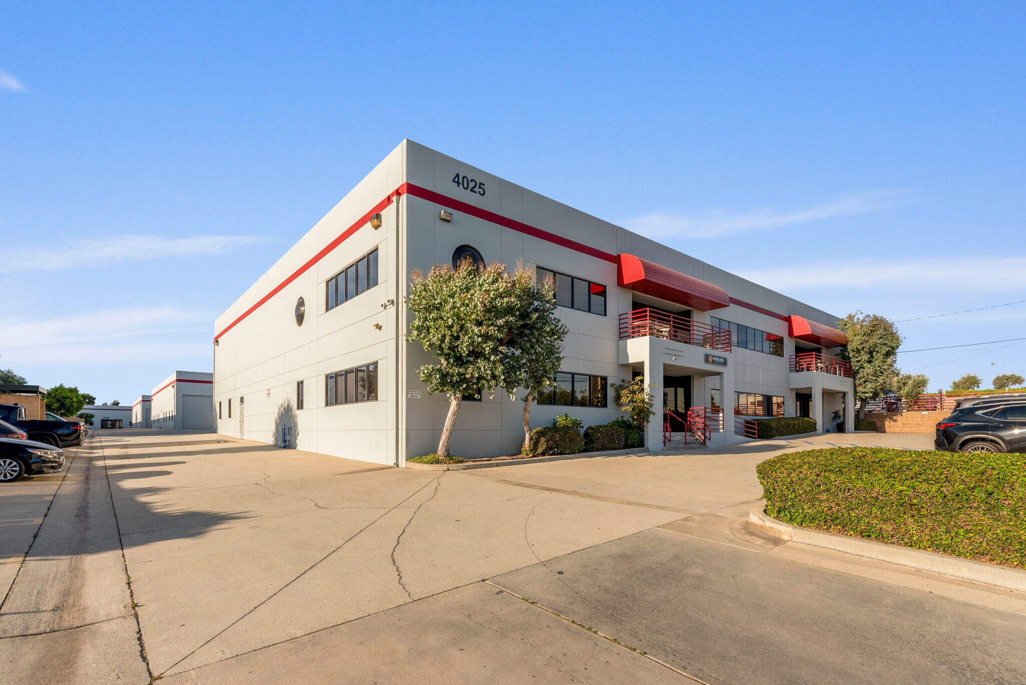 4025 Spencer St, Torrance, CA à louer Photo du bâtiment- Image 1 de 8