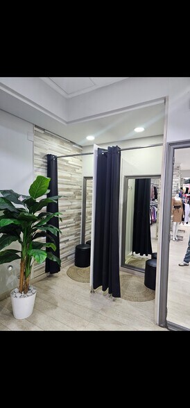 Calle Pinto, 41, Parla, Madrid for sale - Primary Photo - Image 1 of 9