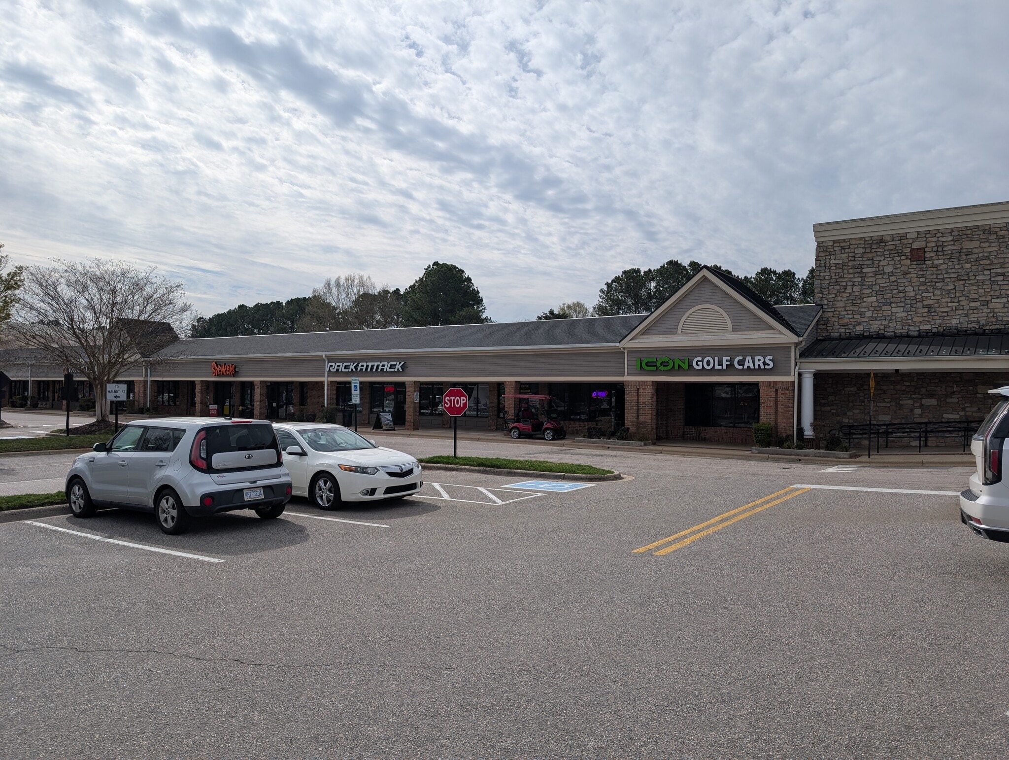 213-450 Crossroads Blvd, Cary, NC for lease Building Photo- Image 1 of 14