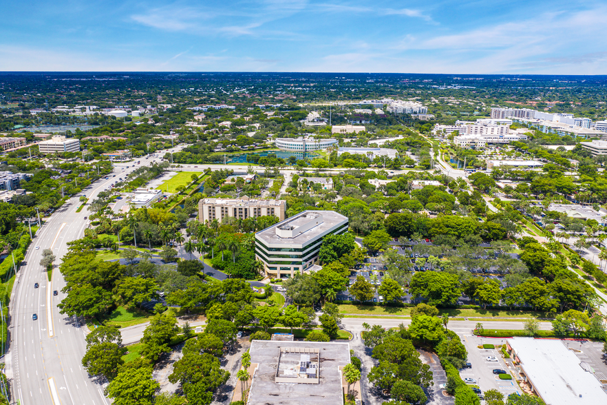 150 S Pine Island Rd, Plantation, FL for lease - Aerial - Image 2 of 8