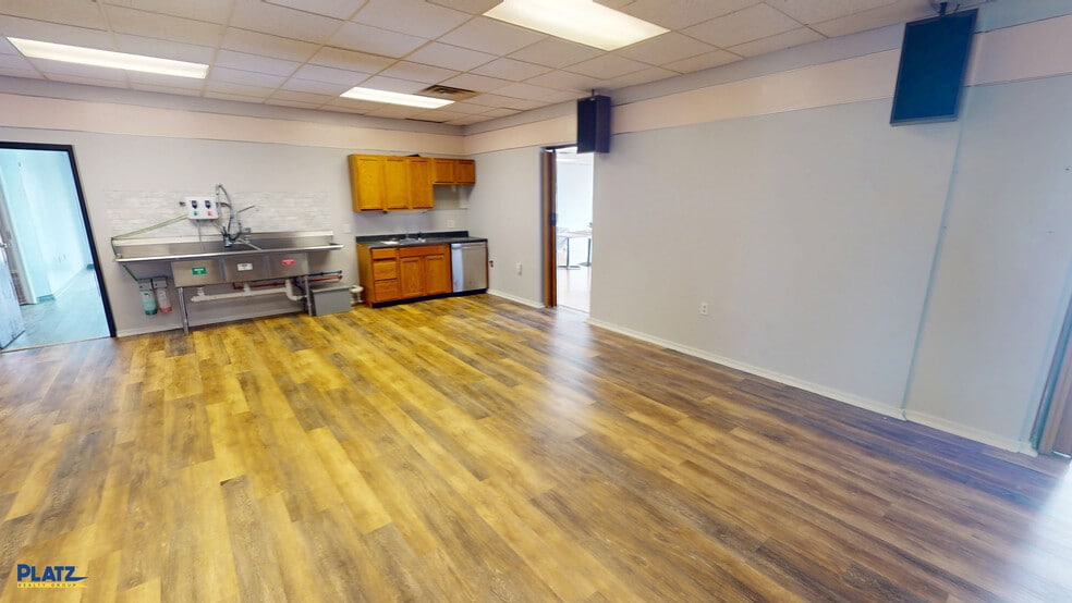 4365 Youngstown Rd SE, Warren, OH à louer - Photo du bâtiment - Image 2 de 19