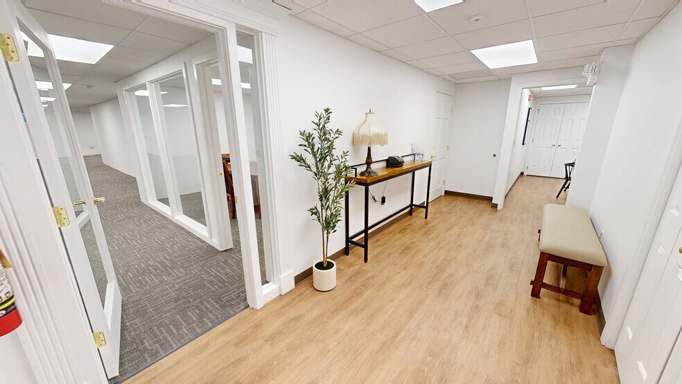 1242 West Chester Pike, West Chester, PA à louer - Photo intérieure - Image 2 de 13