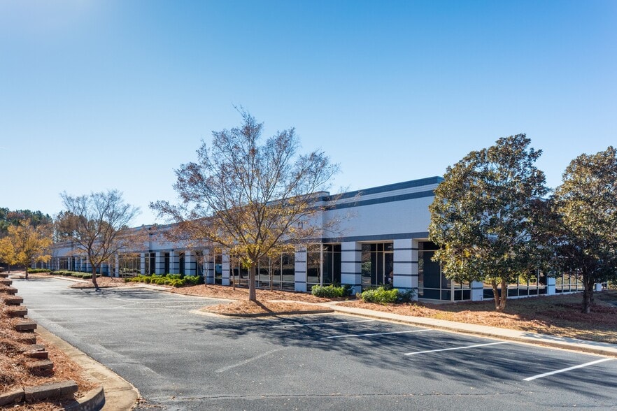 1130 Hurricane Shoals Rd, Lawrenceville, GA for lease - Building Photo - Image 3 of 15