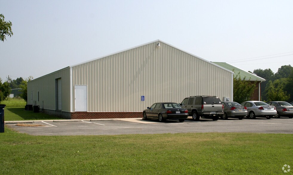 20173 IWIP Rd, Smithfield, VA à vendre - Photo du bâtiment - Image 2 de 3