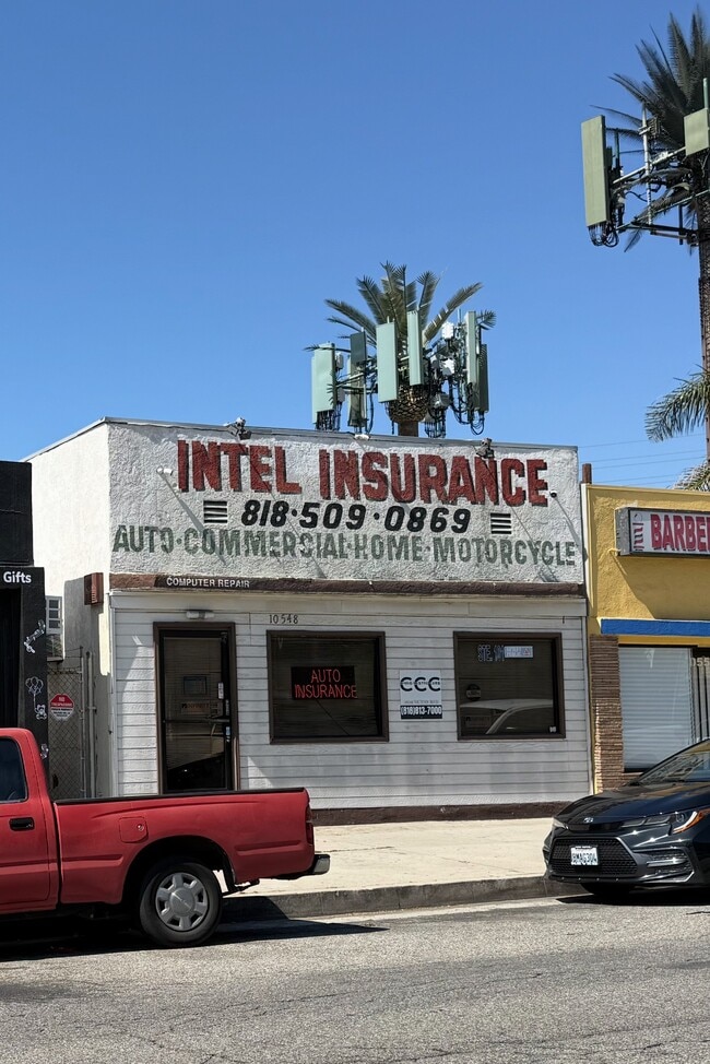 More details for 10548 Victory Blvd, North Hollywood, CA - Retail for Sale