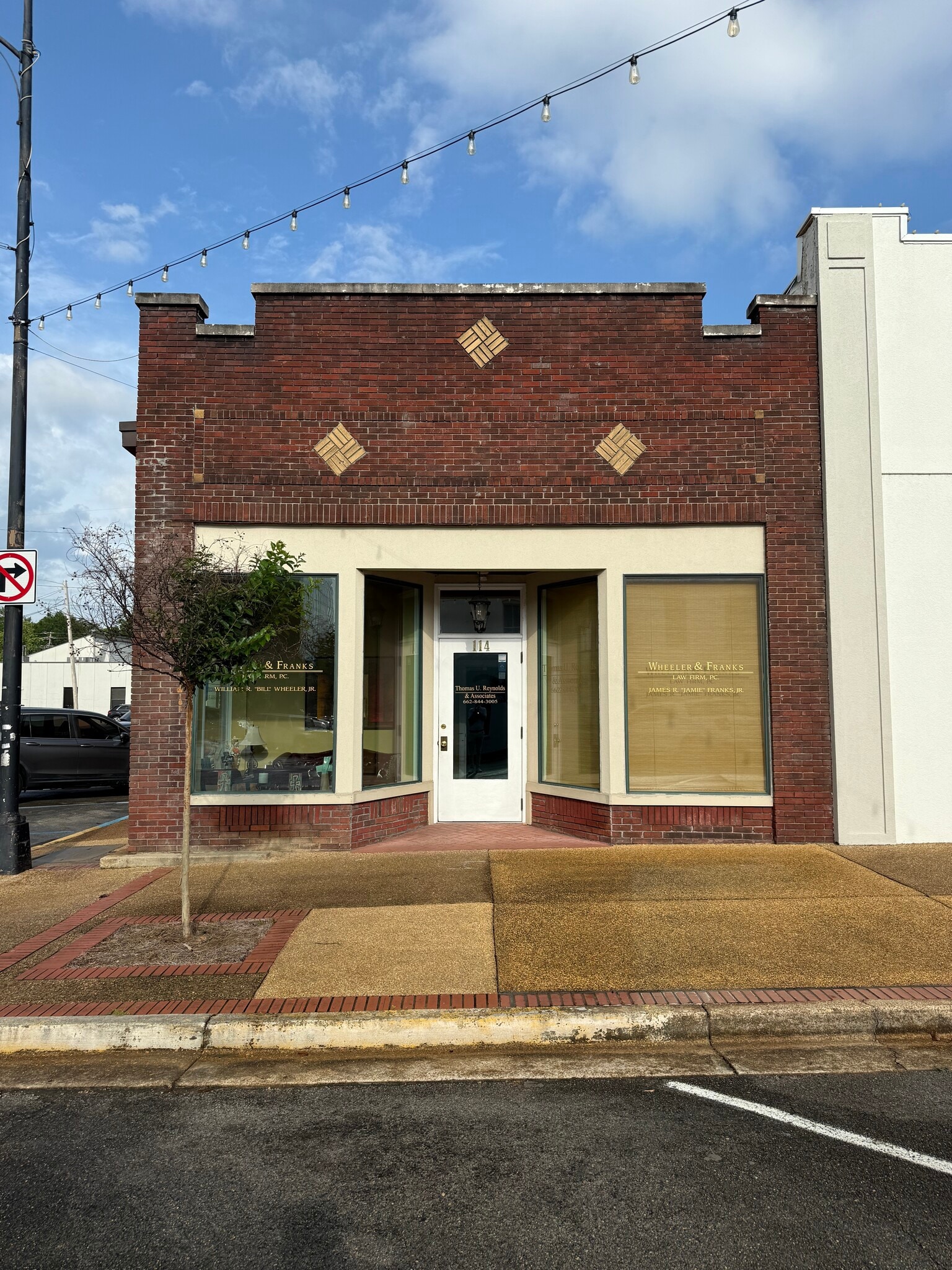 114 S Broadway St, Tupelo, MS for lease Primary Photo- Image 1 of 10