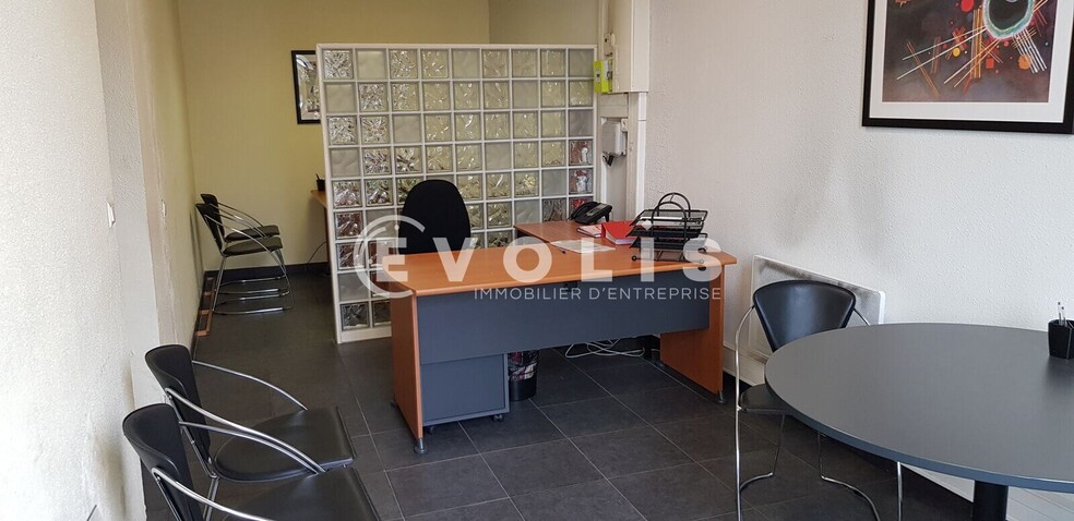 Quai Des Chartrons, Bordeaux for lease - Interior Photo - Image 2 of 3