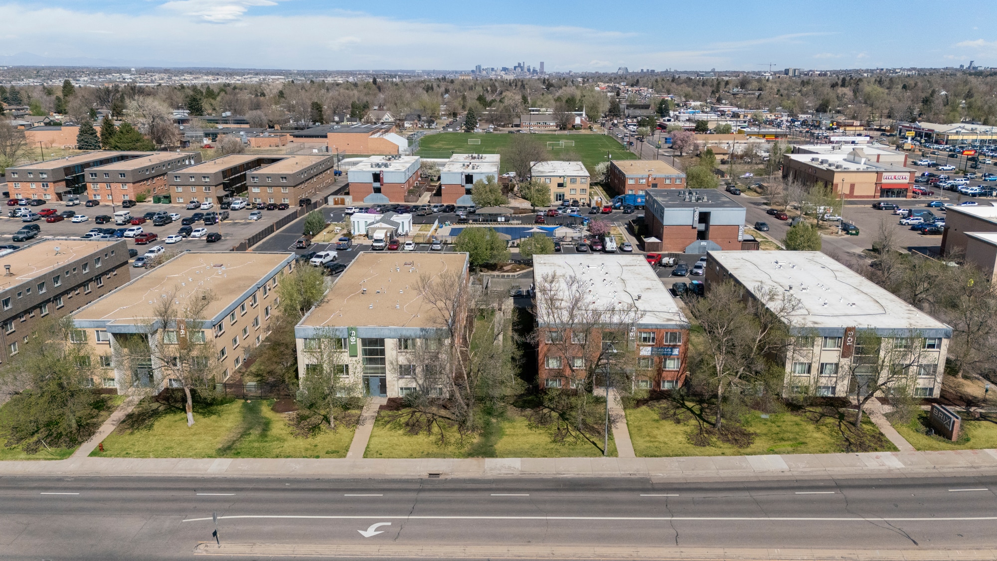 175 W Belleview Ave, Englewood, CO à vendre Photo du bâtiment- Image 1 de 44