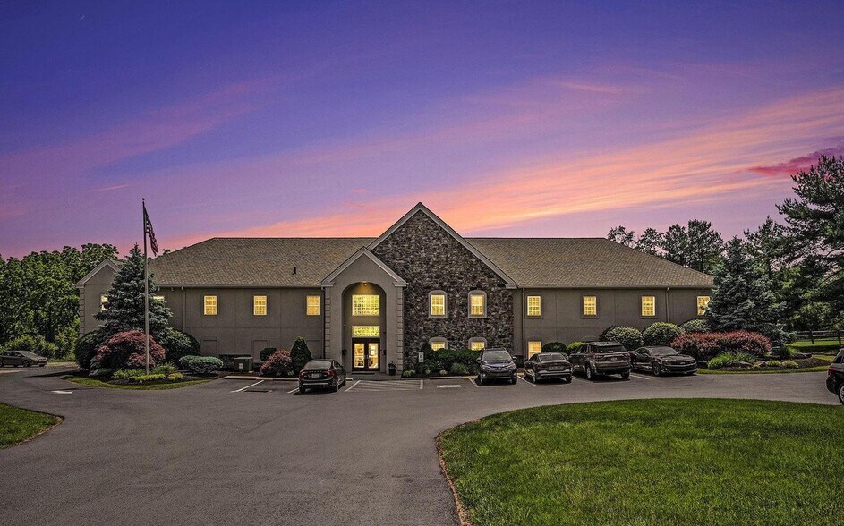 3238 W Germantown Pike, Eagleville, PA à louer - Photo du bâtiment - Image 3 de 16