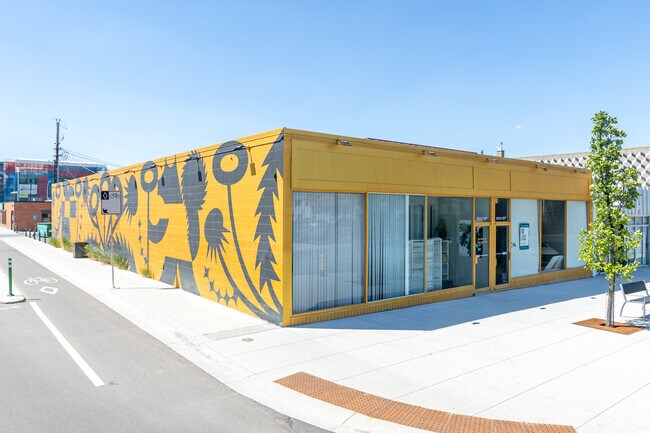 Plus de détails pour 10532 115 St NW, Edmonton, AB - Local d'activités à louer