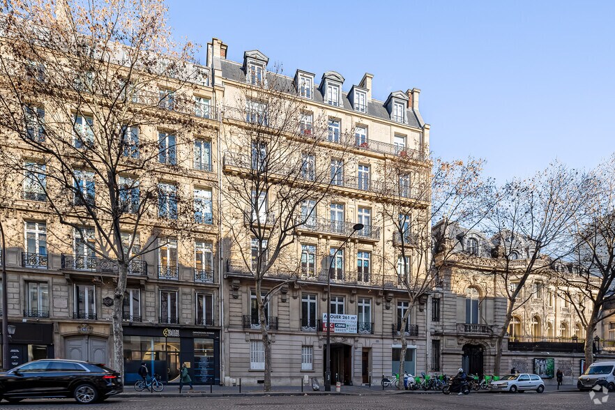 160 Boulevard Haussmann, Paris à louer - Photo du bâtiment - Image 2 de 30