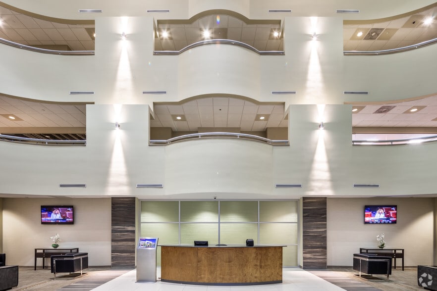 695 US Highway 46, Fairfield, NJ for lease - Building Photo - Image 2 of 18