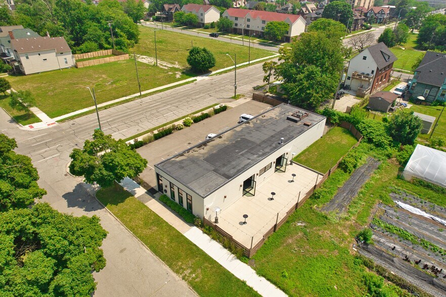 611 W Philadelphia St, Detroit, MI à vendre - Photo du bâtiment - Image 2 de 26
