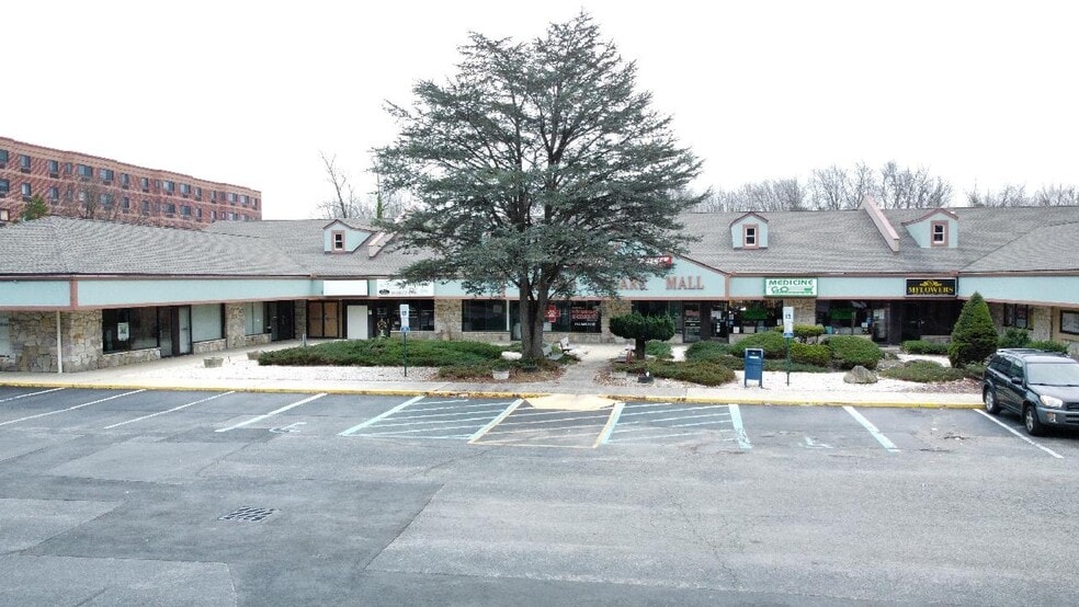 1000 Highway 70, Lakewood, NJ for lease - Building Photo - Image 1 of 6