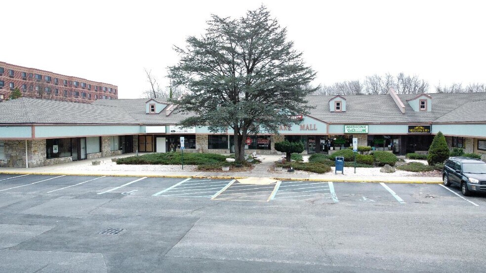 1000 Highway 70, Lakewood, NJ à louer - Photo du bâtiment - Image 2 de 6