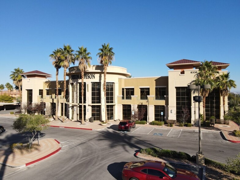 8330 W Sahara Ave, Las Vegas, NV à louer - Photo du bâtiment - Image 2 de 21