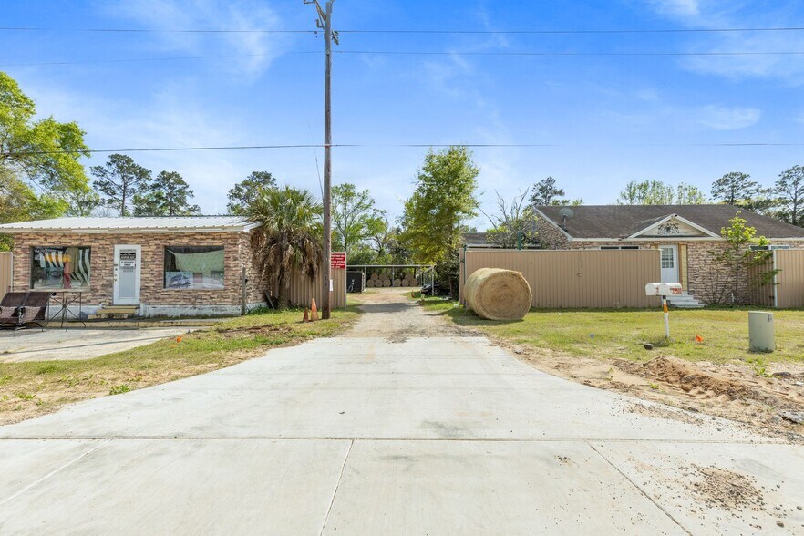 22380 Highway 105, Cleveland, TX à vendre - Photo du bâtiment - Image 3 de 21