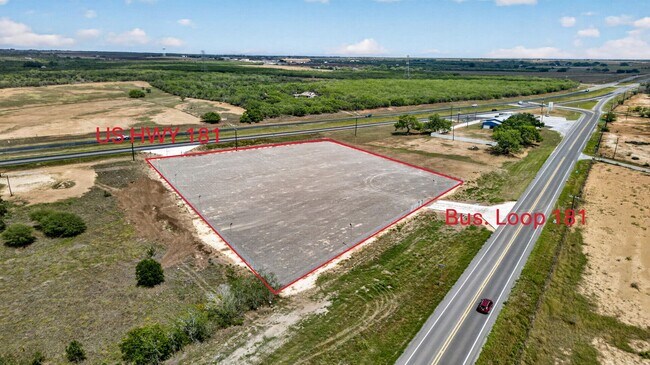 Plus de détails pour 614 US 181 S hwy, Floresville, TX - Terrain à vendre