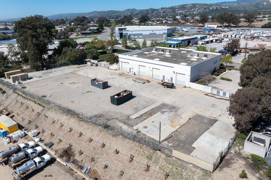 1780 E Lemonwood Dr, Santa Paula, CA à louer - Photo du bâtiment - Image 2 de 7