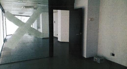 Commerce de détail dans Cáceres, Cáceres à vendre - Photo du bâtiment - Image 3 de 11