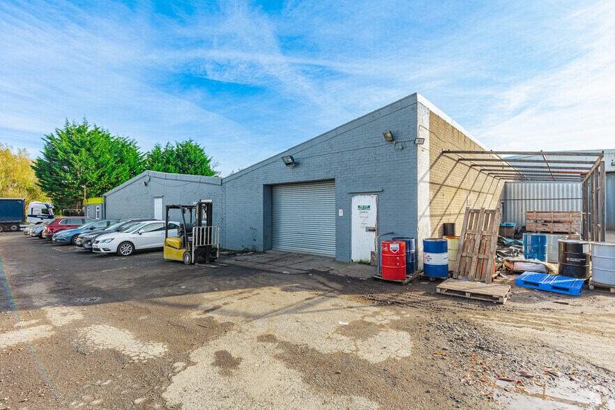 Pentland Rd, Loanhead à louer - Photo du bâtiment - Image 2 de 5