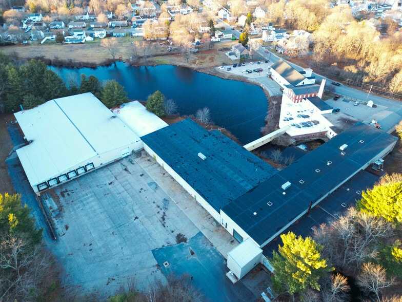 44 Rivulet St, Uxbridge, MA for sale - Building Photo - Image 1 of 6