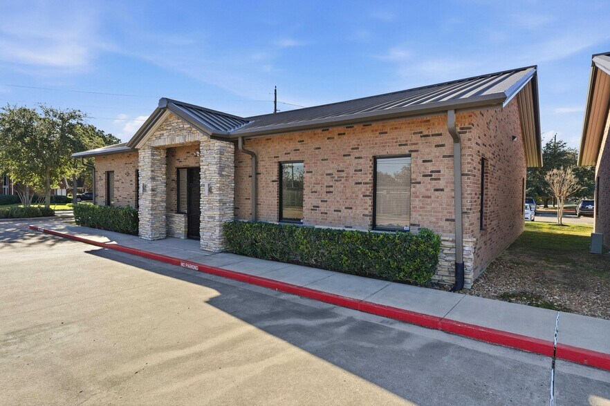 15440 Ridge Park Dr, Houston, TX à vendre - Photo du bâtiment - Image 3 de 14