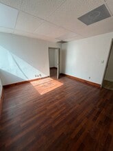 4010 Washington St, Kansas City, MO for lease Interior Photo- Image 1 of 4