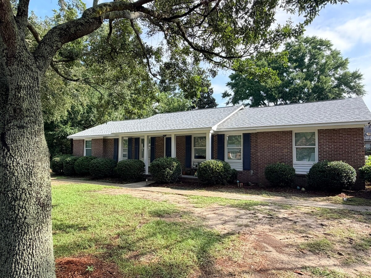 1038 Harbor View Rd, Charleston, SC 29412 - Unit 2 -  - Interior Photo - Image 2 of 13