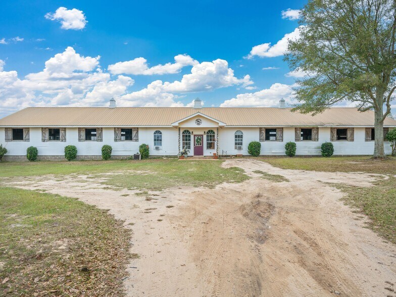 5020 Arena Rd, Crestview, FL à vendre - Photo du bâtiment - Image 3 de 8
