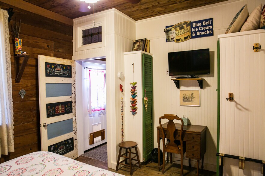 12400 E Texas St, Burton, TX à vendre - Photo du bâtiment - Image 3 de 29