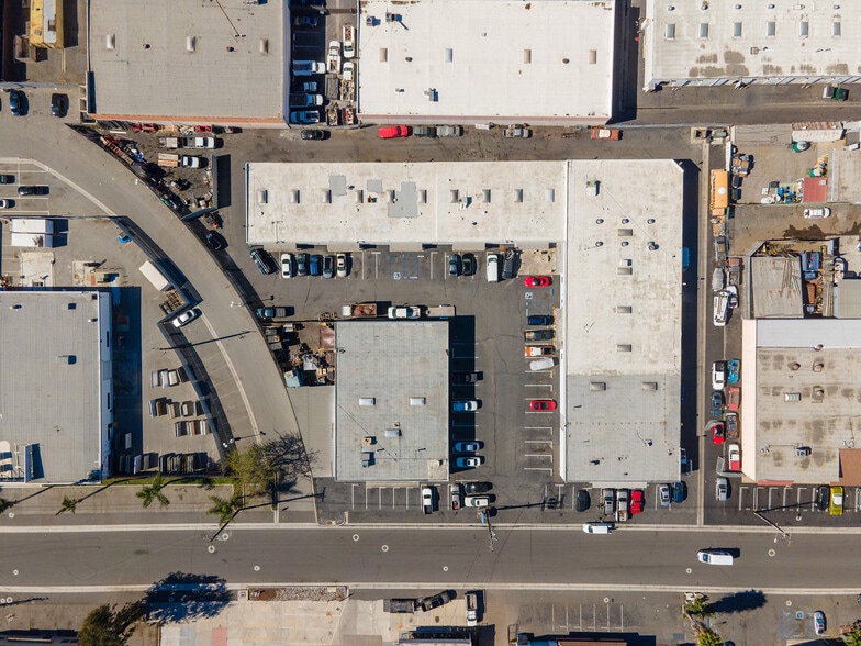 2020-2030 S Susan St, Santa Ana, CA for lease - Building Photo - Image 2 of 5