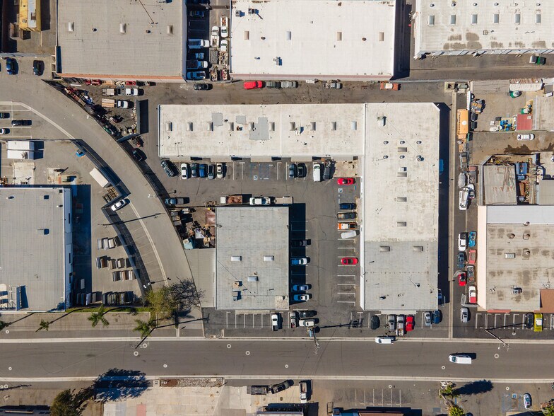 2020-2030 S Susan St, Santa Ana, CA à louer - Photo du bâtiment - Image 2 de 5