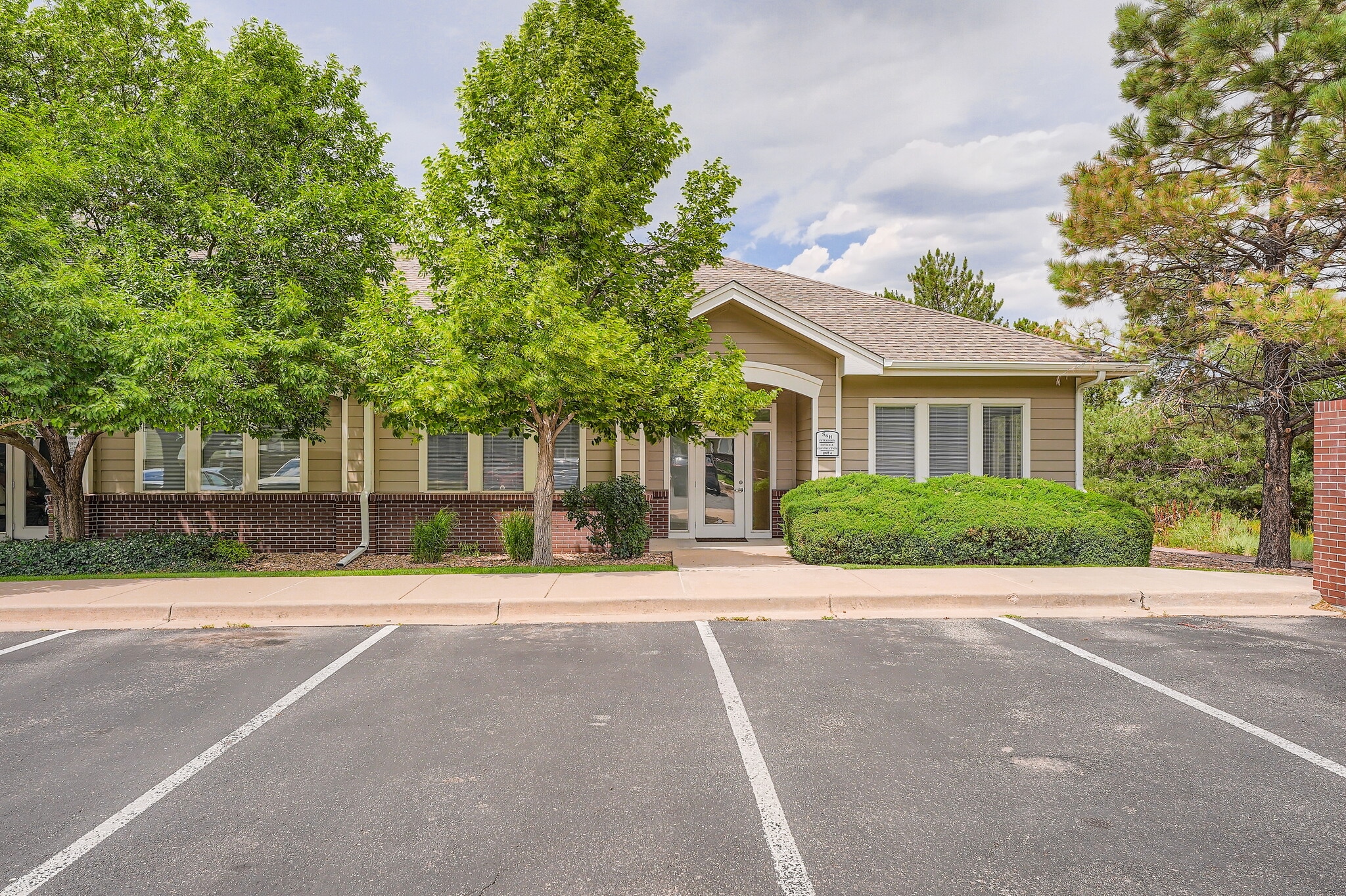2220 S Fraser St, Aurora, CO for sale Building Photo- Image 1 of 12